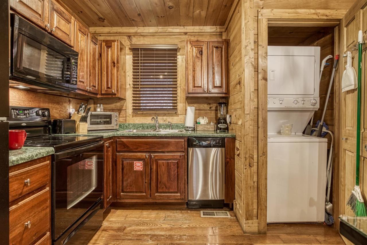 Bridgewood Cabin, Hot Tub, 1089 Of Free Attraction Tickets For Each Paid Day, Dollywood And More! Pigeon Forge Exterior foto